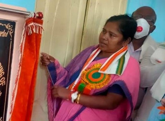 Vikas ! BJP MP tells School Authority to 'Make boundary walls with plants' Vikas ! BJP MP tells School Authority to 'Make boundary walls with plants'