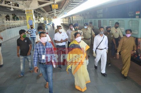 MP Pratima Bhowmik visited Railway Isolation Wards MP Pratima Bhowmik visited Railway Isolation Wards