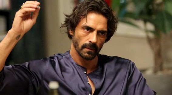 Arjun Rampal wraps up 'Dhaakad' shoot, calls it 'one hell of a film' Arjun Rampal wraps up 'Dhaakad' shoot, calls it 'one hell of a film'
