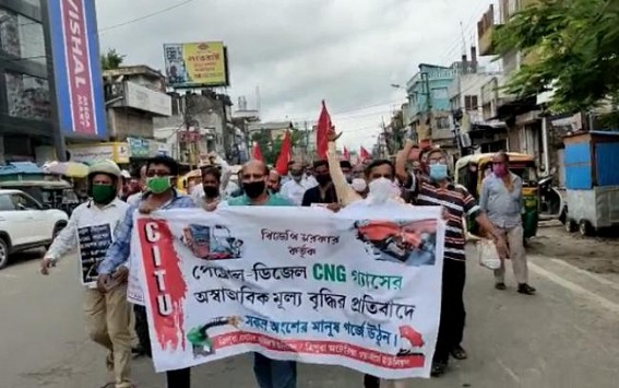 CITU Protests against CNG Price Hikes CITU Protests against CNG Price Hikes