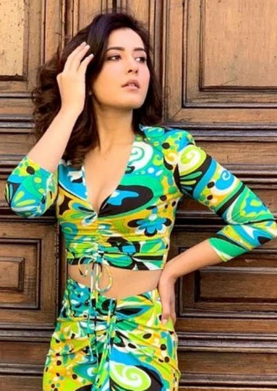 Raashii Khanna starts last schedule of 'Andhadhun' Malayalam remake 'Bhramam' Raashii Khanna starts last schedule of 'Andhadhun' Malayalam remake 'Bhramam'
