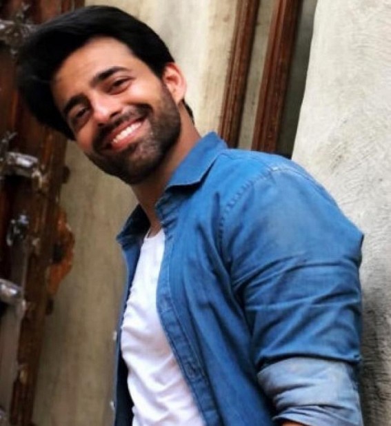Himanshu Malhotra's character in 'Chikoo Ki Mummy Durr Kei' has many shades Himanshu Malhotra's character in 'Chikoo Ki Mummy Durr Kei' has many shades