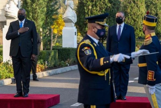 S.Korean Def Min holds talks with US Navy chief S.Korean Def Min holds talks with US Navy chief