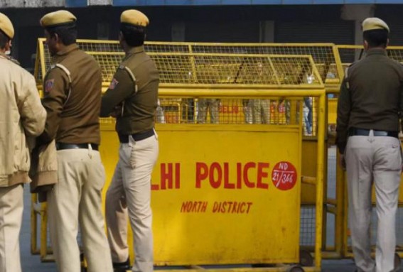 7 women held for running fake airlines job cell in Delhi 7 women held for running fake airlines job cell in Delhi