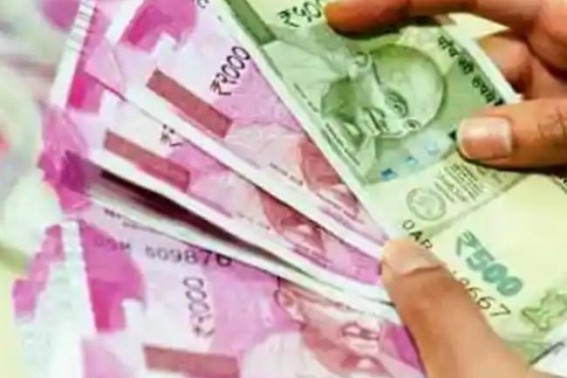 Dollar dilemma: Inflationary woes to weaken rupee Dollar dilemma: Inflationary woes to weaken rupee