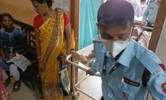 Man died in front of UCO Bank, Kaman Chowmuhani after Vomiting's Blood Man died in front of UCO Bank, Kaman Chowmuhani after Vomiting's Blood