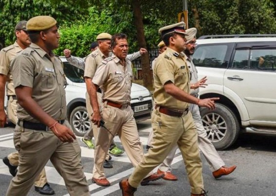 Three transgenders held for mugging man Three transgenders held for mugging man