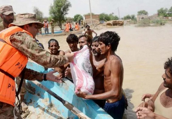 33 million people in Pakistan affected by floods 33 million people in Pakistan affected by floods