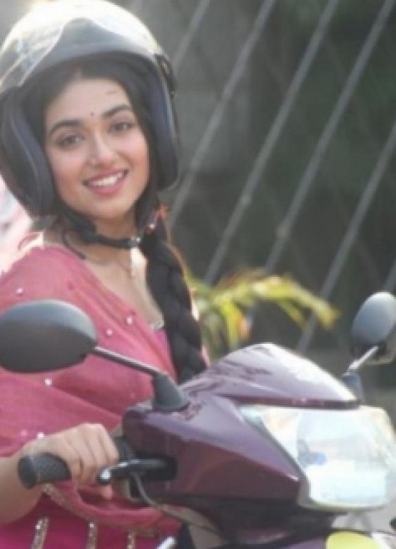 Neeharika Roy recreates scene from '3 Idiots' in 'Pyaar Ka Pehla Naam...' Neeharika Roy recreates scene from '3 Idiots' in 'Pyaar Ka Pehla Naam...'