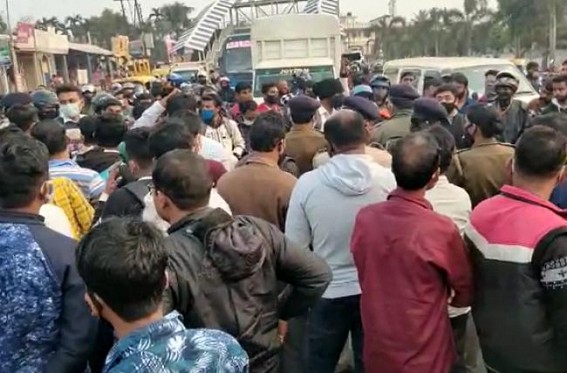Tripura Central University Students Blocked National Highway seeking Exam-Postponement Tripura Central University Students Blocked National Highway seeking Exam-Postponement