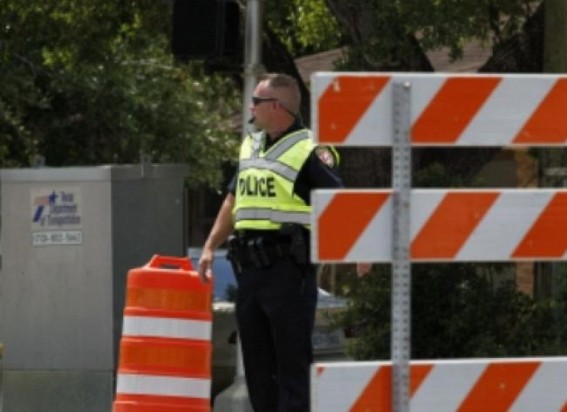 9 dead, 7 injured in shooting at mall in Texas 9 dead, 7 injured in shooting at mall in Texas