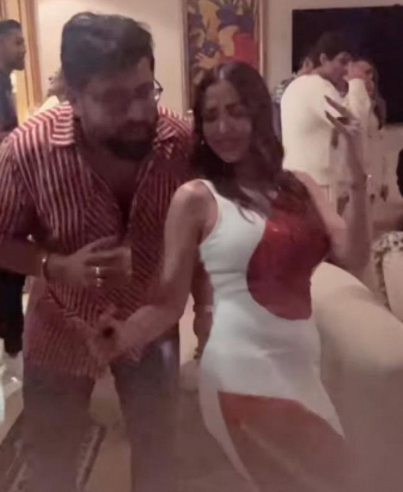 Malaika Arora Sets The Internet On Fire As She Grooves To 'Chaiyya Chaiyya' At Arjun Kapoor's Birthday Bash Malaika Arora Sets The Internet On Fire As She Grooves To 'Chaiyya Chaiyya' At Arjun Kapoor's Birthday Bash