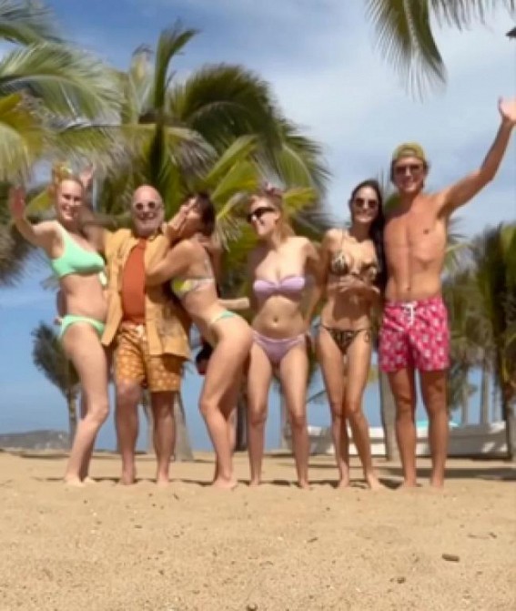 Clad in skimpy leopard print bikini, Demi Moore sizzles in vacation video Clad in skimpy leopard print bikini, Demi Moore sizzles in vacation video