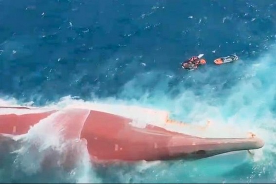 Indonesia Ferry Capsizes in Java Sea, 129 Missing Indonesia Ferry Capsizes in Java Sea, 129 Missing