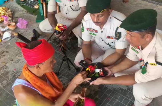 At TSR Camp, Vishwakarma Puja Takes on a Special Meaning with Annual Arms Worship At TSR Camp, Vishwakarma Puja Takes on a Special Meaning with Annual Arms Worship